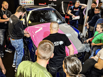 Black Glass na 55. 
Međunarodnom sajmu 
automobila u Beogradu