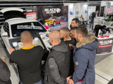 Black Glass na prvom 
Sajmu korišćenih vozila 
u Beogradu